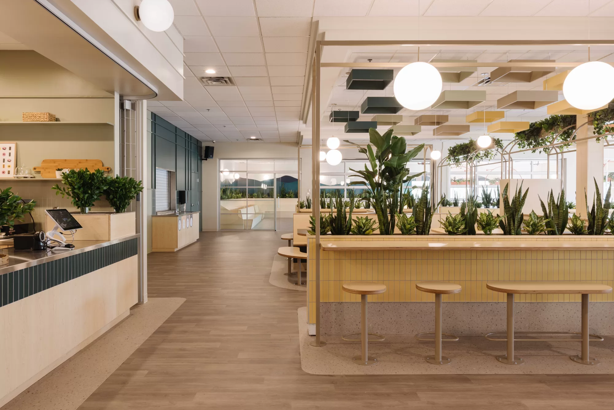 Cafeteria at Collège Sainte-Anne in Lachine | JCB Construction Canada