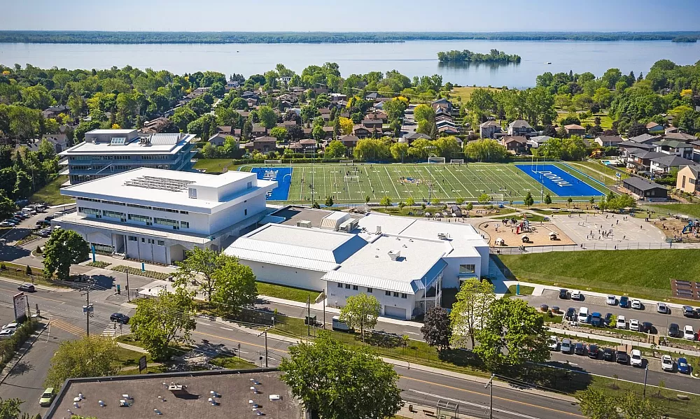 College Sainte Anne a Dorval_Banner